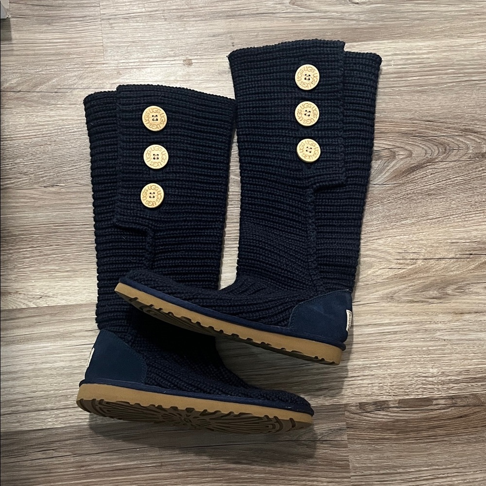 UGG Australia Boots (Cardy Knit 5819 Blue) size 8